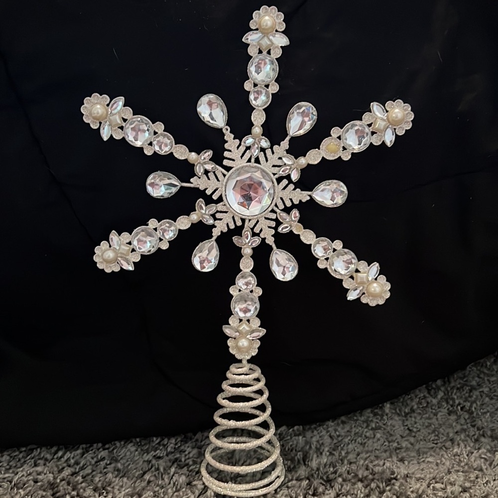 Beautiful rhinestone and pearl star Christmas tree topper